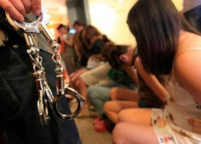 Gənc qızları 50 manata satan qadına cinayət işi açıldı