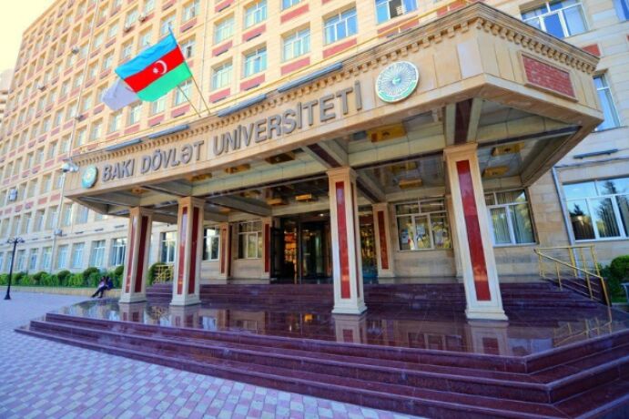 <p>BDU-nun kafedra müdiri təltif edilib<br />
 </p>