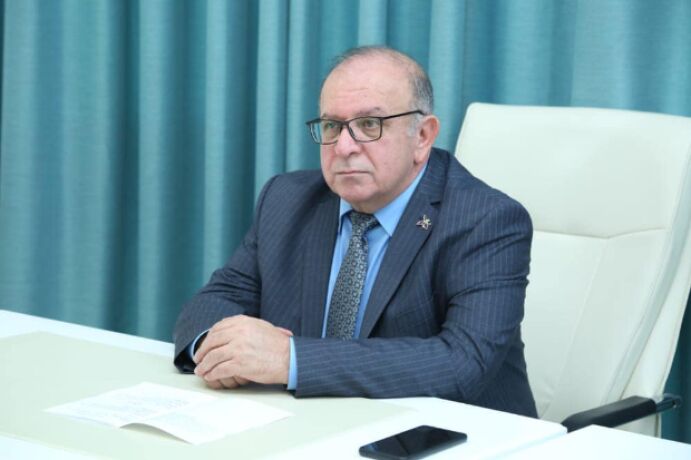 <p>Mərkəzi Elmi Kitabxananın baş direktoru, professor Məmməd Əliyevə təşəkkür məktubu ünvanlanıb</p>