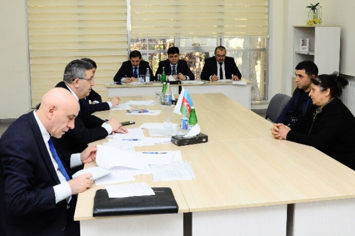 <p>Köçərli Həsənov Naftalanda vətəndaşları qəbul edib </p>