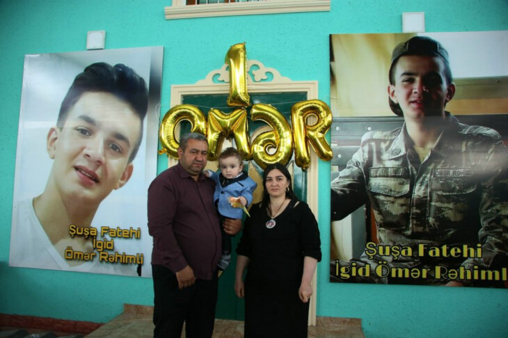 <p>Ağcabədidə şəhid qardaşının adını daşıyan  Ömərin 1 yaşı tamam oldu- Mais İbrahimov (FOTO=20)<br />
 </p>