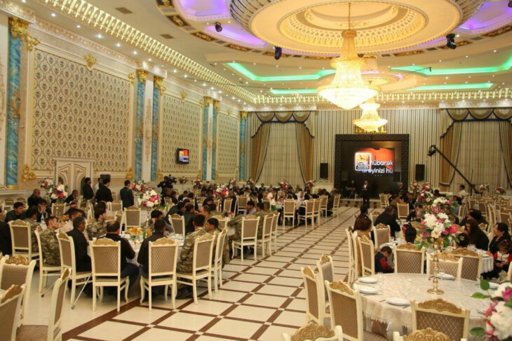 <p>Mənəvi Dəyərlərin Təbliği Fondu bölgələrdə şəhid ailələri və qazilər üçün iftar süfrələri təşkil edib- Mahir Əhmədov (FOTO=8)</p>