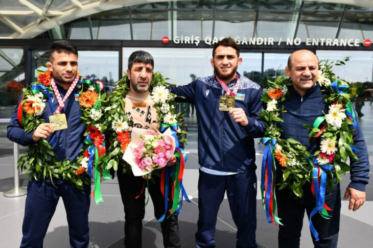 <p>Avropa çempionatında uğurla çıxış edən  millimiz bu gün Vətənə qayıtdı- Dilavər Nəcəfov (FOTO=12)</p>