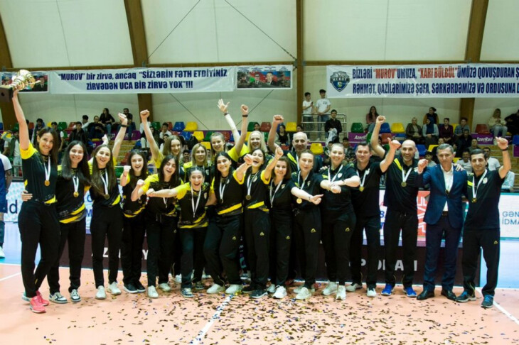 <p>VOLEYBOL:  