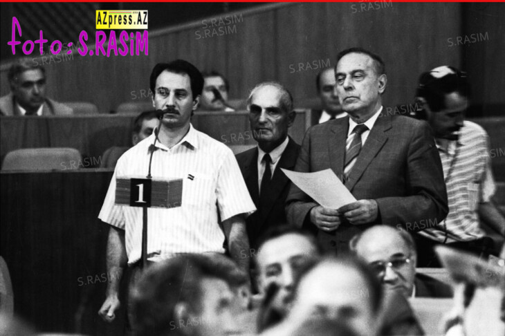 <p>FotoSRasim: Ulu Öndərin unudulmaz parlament anları...</p>