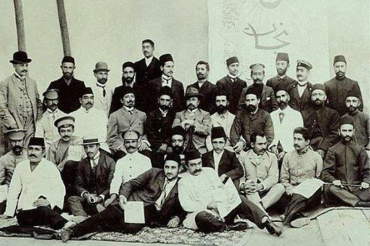 <p>Neft və milyonlar səltənətində</p>