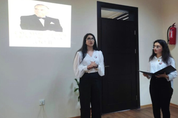 <p>BDU-nun nəzdində İqtisadiyyat və Humanitar Kollecdə “Kitabxana işinin inkişafında Ümummilli Lider Heydər Əliyevin rolu” adlı elmi seminar (FOTO=5)</p>