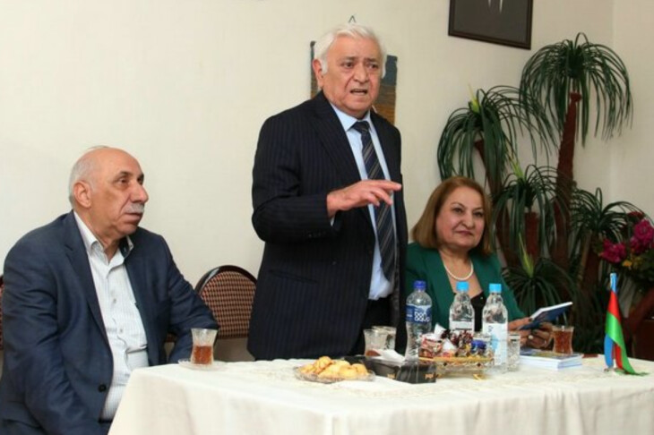 <p>MAİS İBRAHİMOV: Ağcabədinin Boyat kəndində Aqil Abbasla görüş keçrilib (FOTO=39)<br />
 </p>