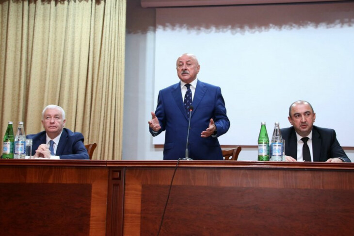 <p>MAİS İBRAHİMOV: Ağcabədidə meşə yanğınları ilə bağlı regional müşavirə keçirilib (FOTO=38)</p>