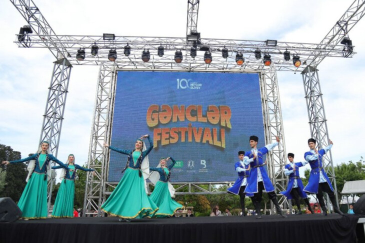 <p>Ulu Öndərə həsr edilən Gənclər Festivalı keçirilib (FOTO=7)</p>