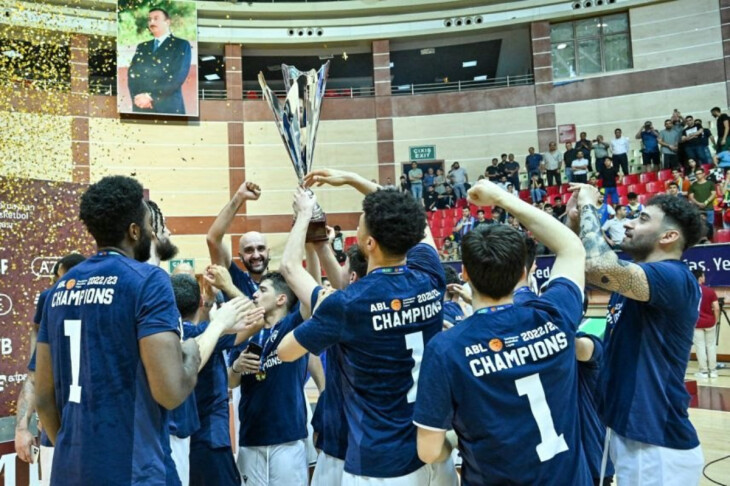 <p>BASKETBOL:Bir xal 