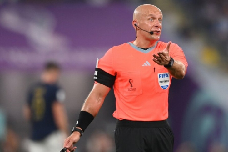 <p>FUTBOL: UEFA irqçilik iddialarına görə baş hakim Marçiniakı Çempionlar Liqasının finalından kənarlaşdıra bilər</p>