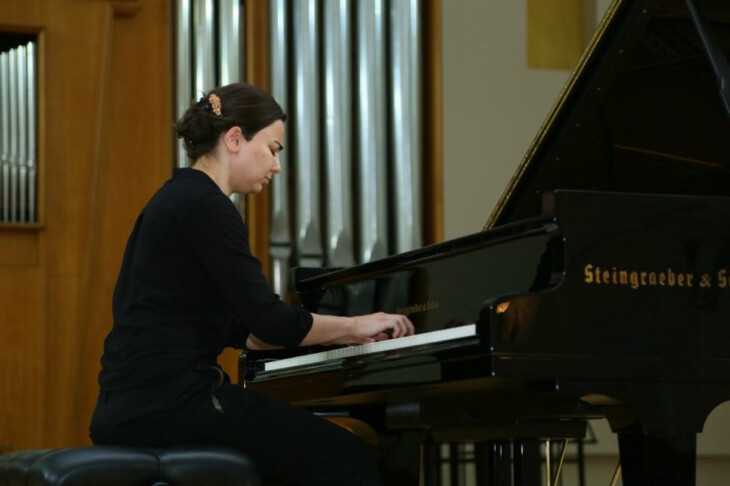 <p>“Yeni adlar”da piano axşamı (FOTO=6)</p>