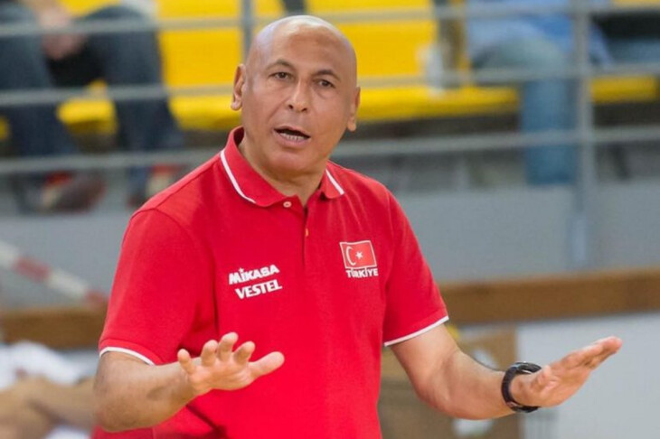 <p>VOLEYBOL: Türkiyəli mütəxəssis Şahin Çatma yeniyetmə və gənc voleybolçu qıızlar komandasını çalışdıracaq</p>