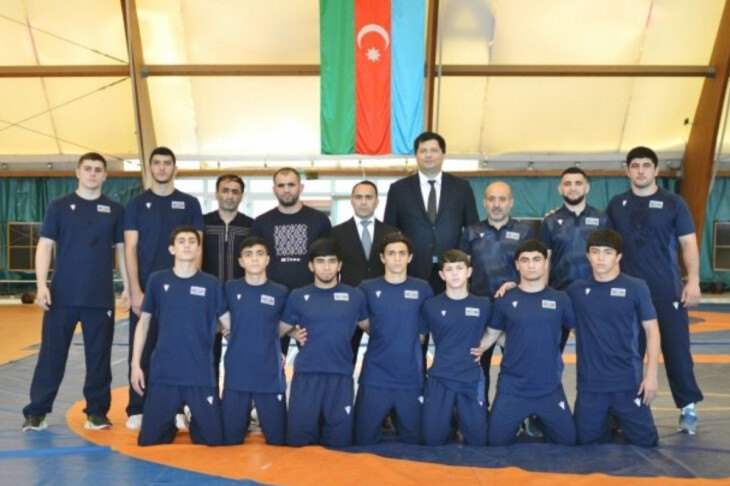 <p>GÜLƏŞ: AÇ-ya gedəcək sərbəst güləş üzrə U-17 yığmanın heyəti müəyyənləşib</p>