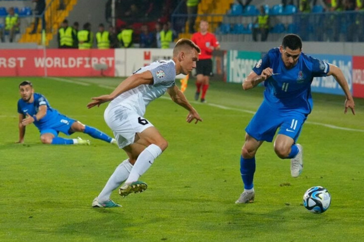 <p>FUTBOL: Azərbaycan millisi doğma divarlar arasında məğlubiyyətdən qurtula bilib</p>