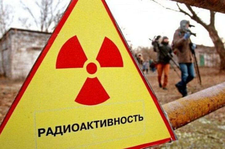 <p>Kosmosda və atom elektrik stansiyasında partlayış zamanı radiasiya niyə təhlükəlidir?</p>