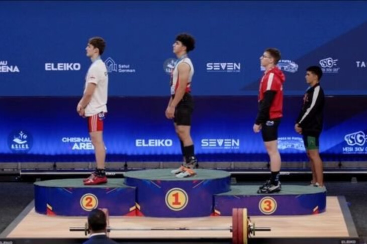 <p>AĞIRLIQQALDIRMA: Atletimiz Ravin Alməmmədov AÇ-da 3 qızıl qazanmaqla qitə çempionu olub</p>