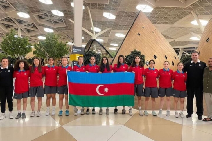 <p>BASKETBOL. U-16. AÇ: Basketbolçu qızlardan ibarət U-16 yığmamız AÇ-yə qələbəylə başlayıb</p>