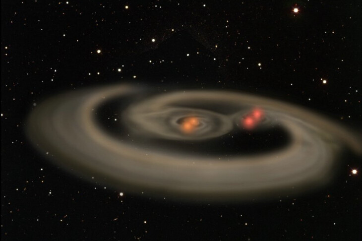 <p>Astronomlar üçlü ulduz sisteminin doğulmasını müşahidə ediblər</p>