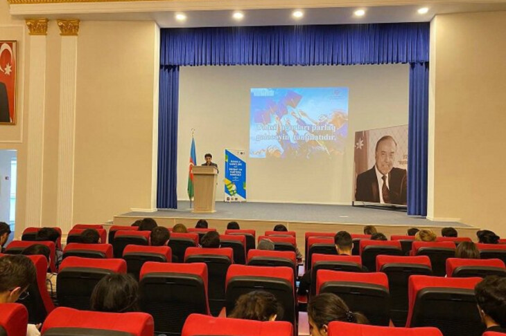 <p>“Təhsil uğurları parlaq gələcəyin təminatıdır” – Masallıda tədbir</p>