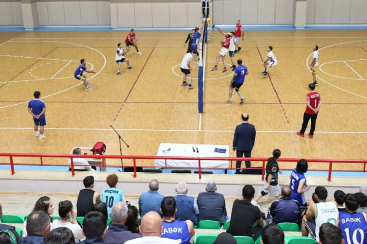 <p>Voleybol: AVF prezidenti Şahin Bağırov Naxçıvan MR-da olub</p>