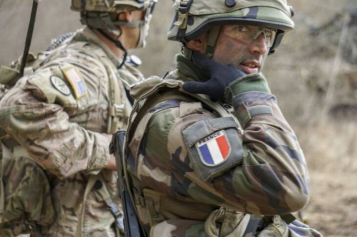 <p>Fransa ordusu Ermənistanda</p>