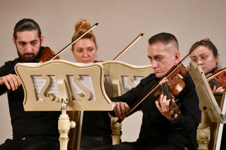 <p>Filarmoniyada Azərbaycan Dövlət Kamera Orkestrinin konserti keçirilib +FOTO=9</p>